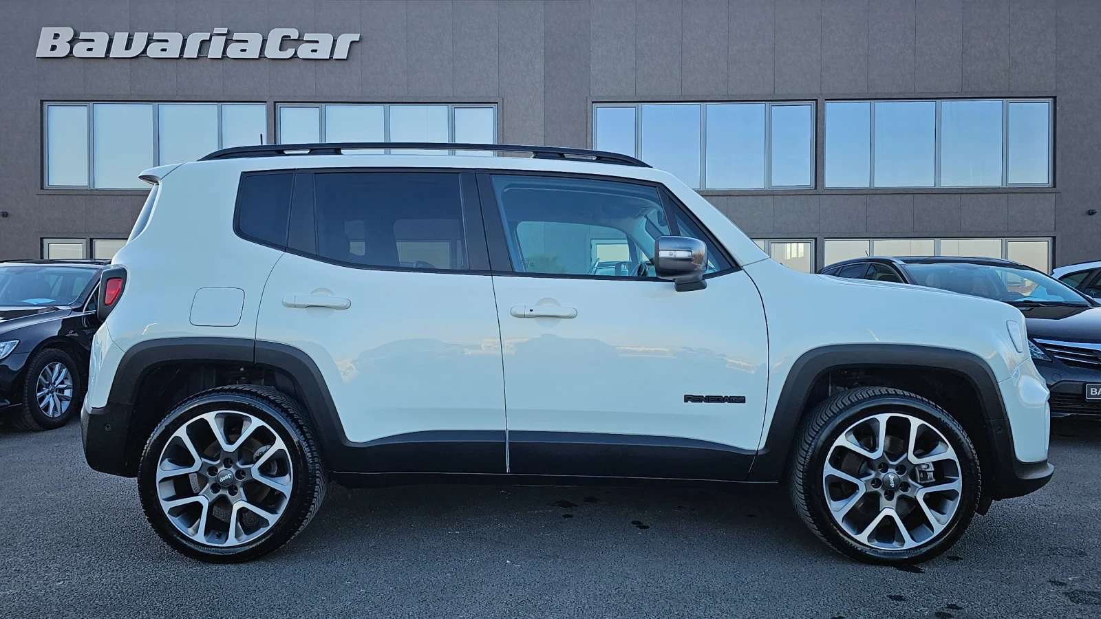 Jeep Renegade  4xe PLUG-IN HYBRID* * Aut.* 4x4* 241PS* Euro6 - изображение 8