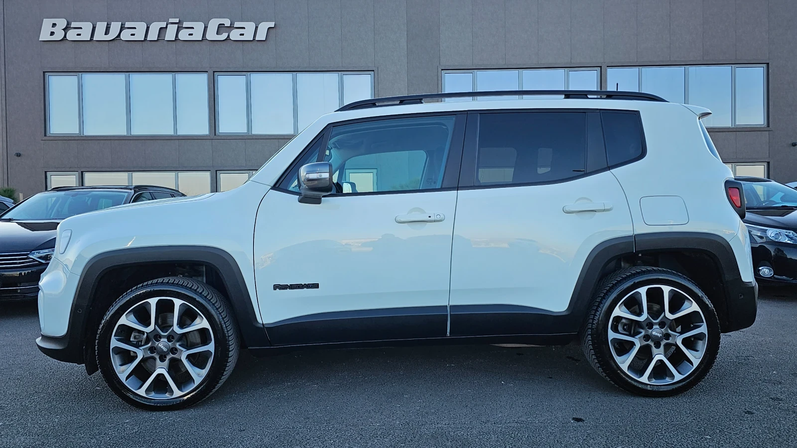 Jeep Renegade  4xe PLUG-IN HYBRID* * Aut.* 4x4* 241PS* Euro6 - изображение 7