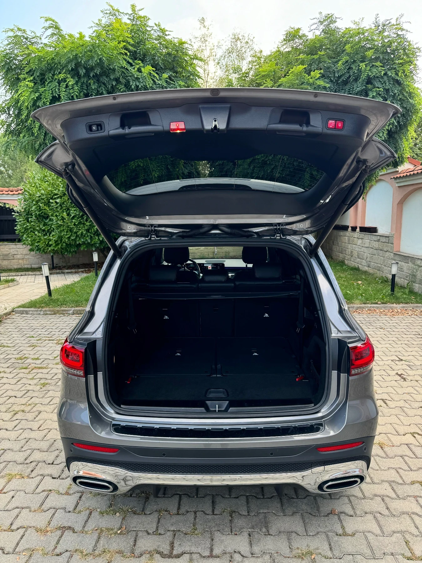Mercedes-Benz GLB 220cdi/AMG/Keyless/Digital/Ambient/7местен - изображение 5