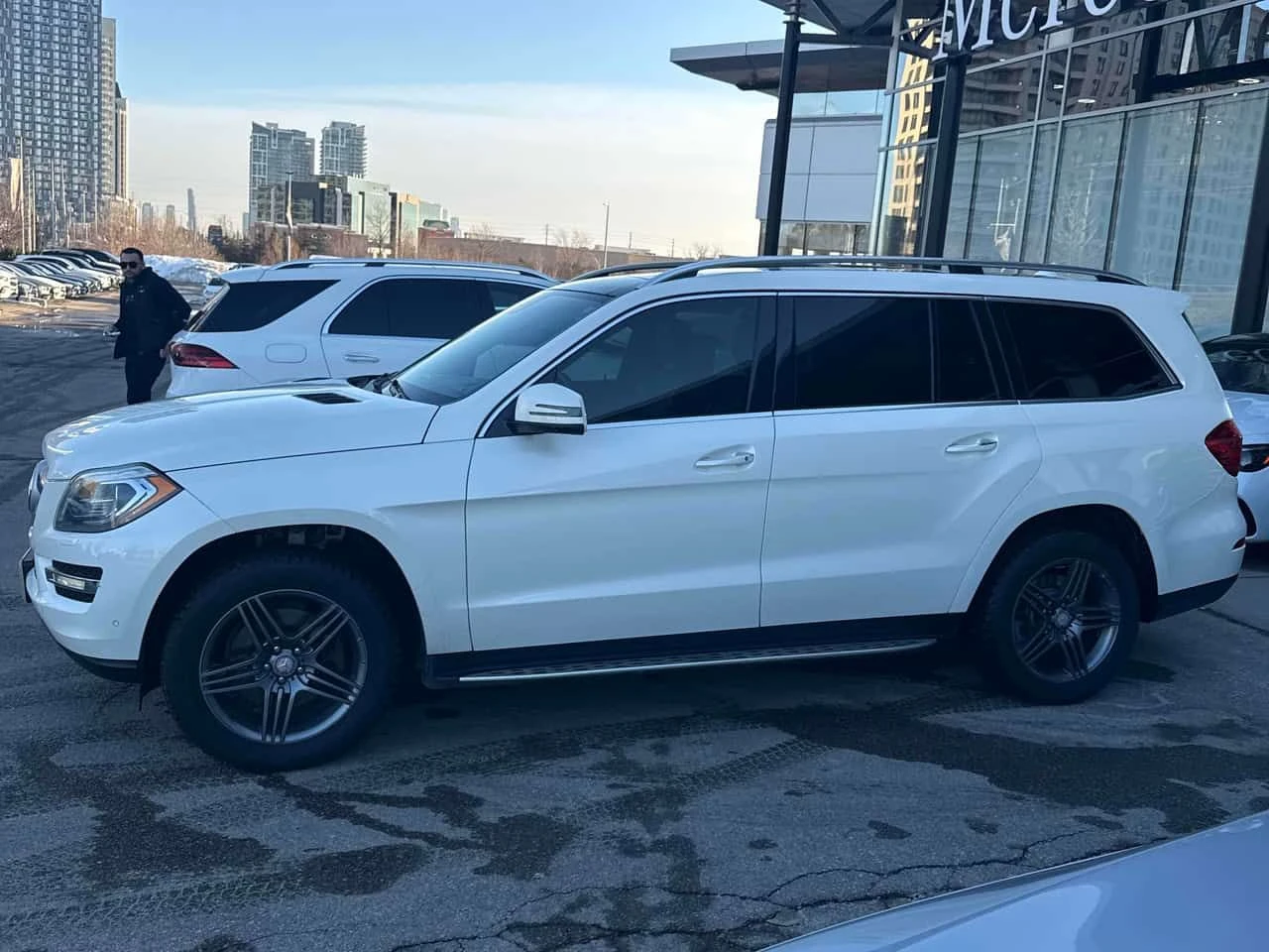 Mercedes-Benz GL 350 * BlueTEC * CARFAX * HARMAN/KARDON * PANO, снимка 2 - Автомобили и джипове - 53728701