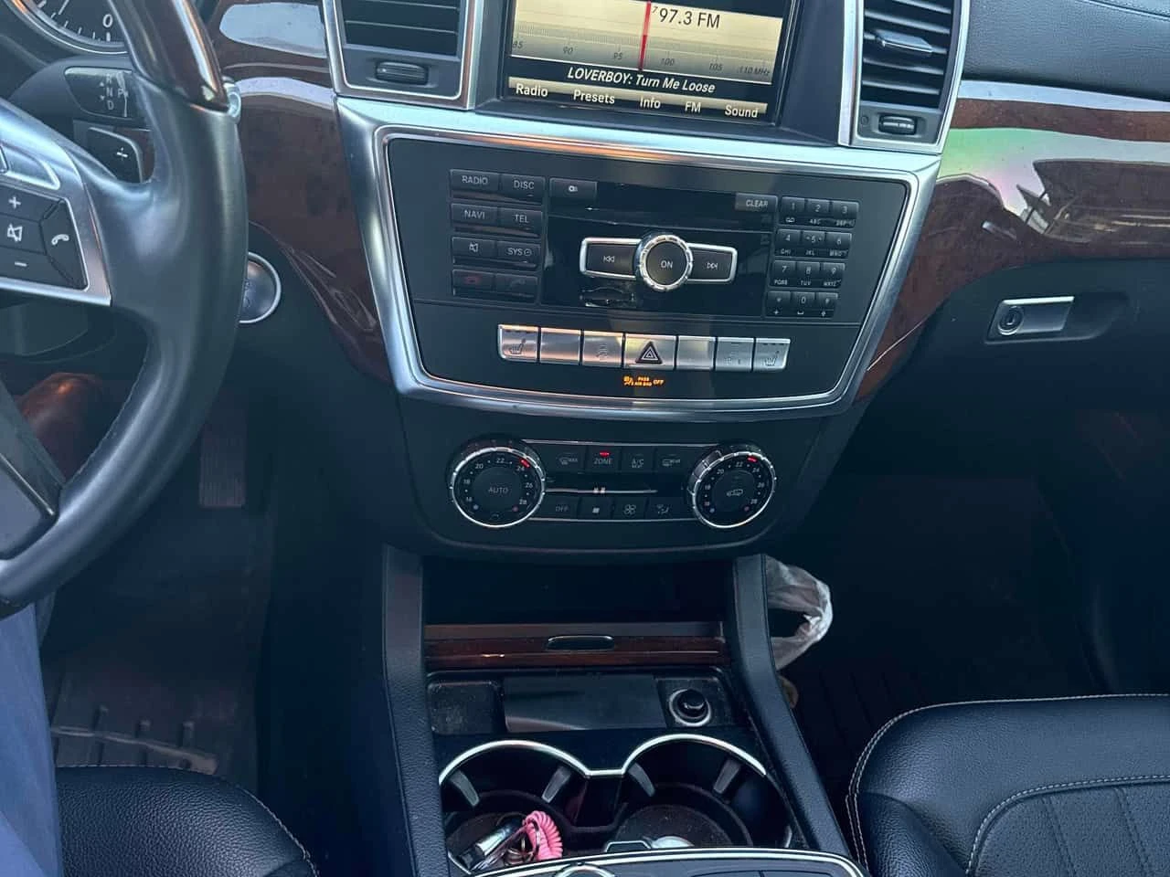 Mercedes-Benz GL 350 * BlueTEC * CARFAX * HARMAN/KARDON * PANO, снимка 9 - Автомобили и джипове - 53728701