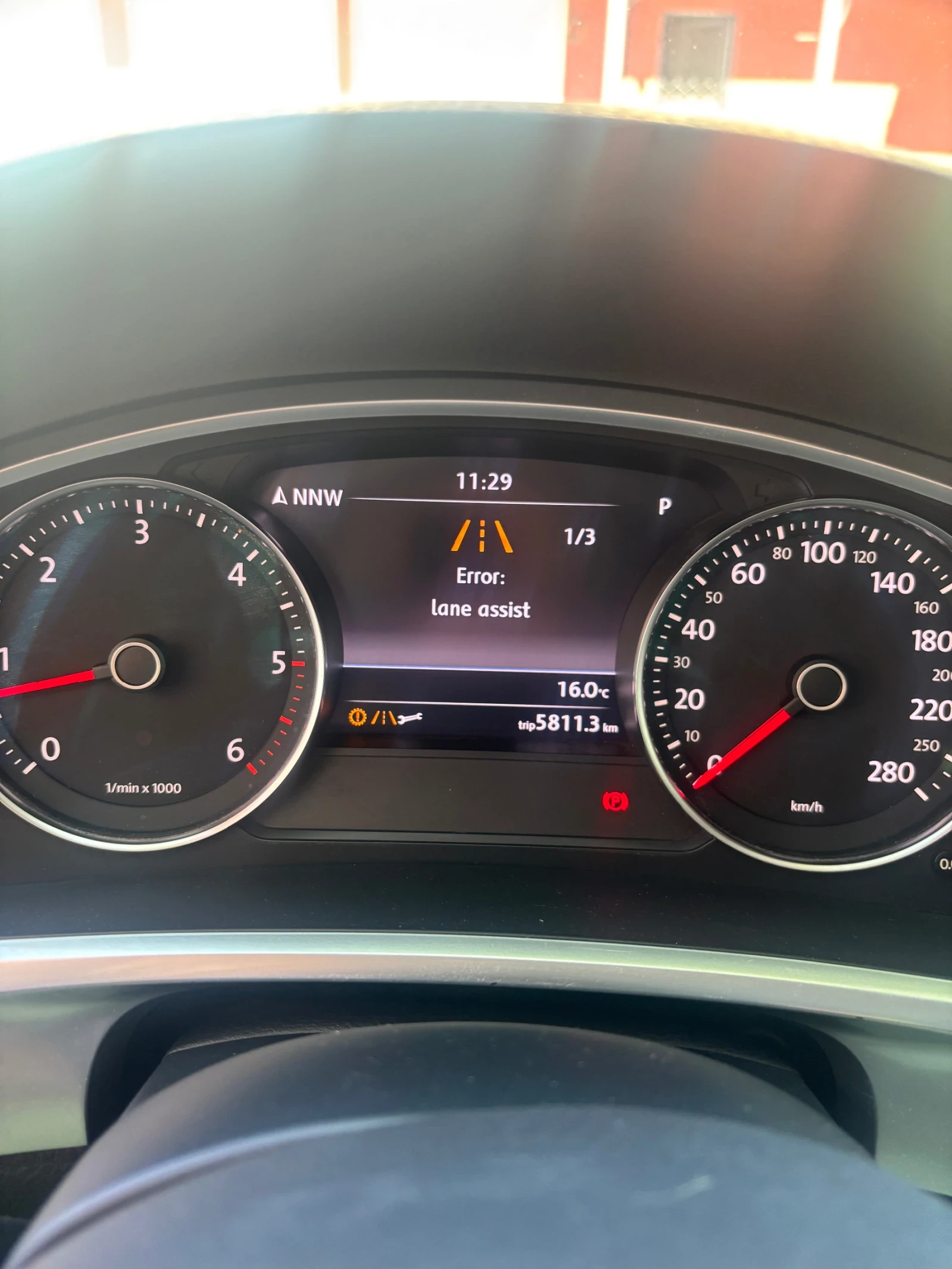 VW Touareg 3.0 TDI, снимка 3 - Автомобили и джипове - 54317872