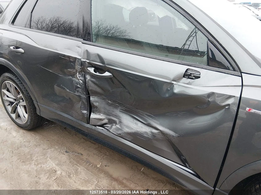 Audi Q3 2.0l Premium S Line 45, снимка 6 - Автомобили и джипове - 54599508