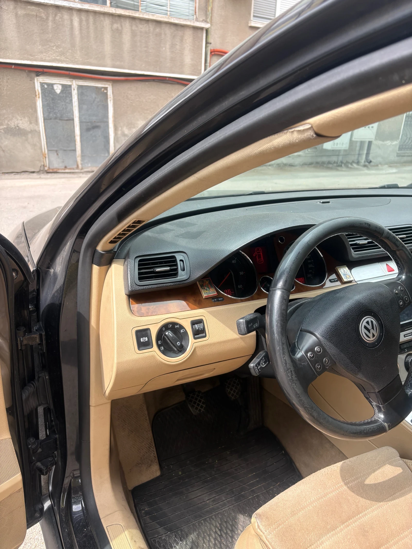 VW Passat, снимка 5 - Автомобили и джипове - 55898233