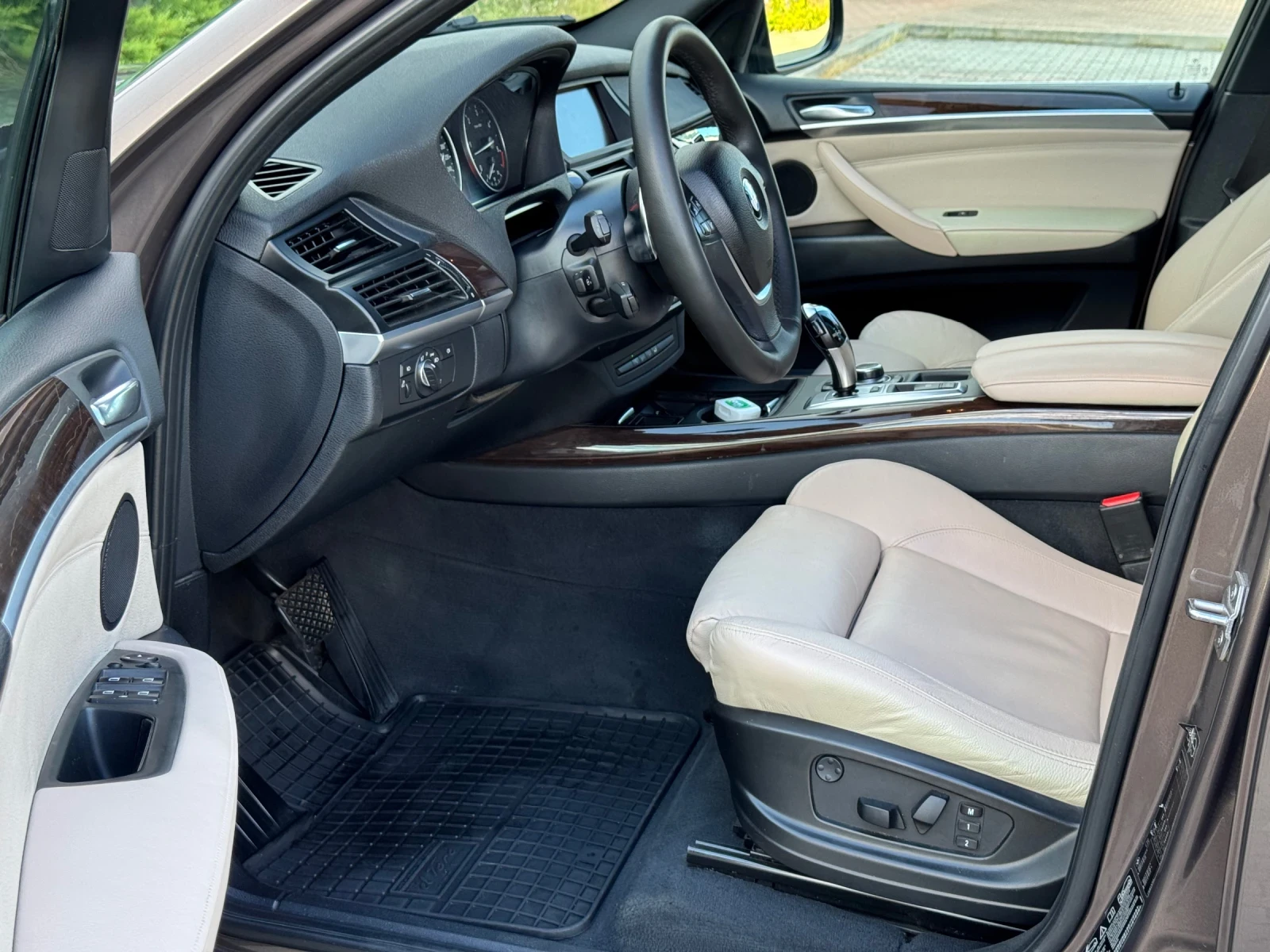 BMW X5 3.0D Facelift/360/Keyless/Панорама/Обслужен, снимка 7 - Автомобили и джипове - 55962356