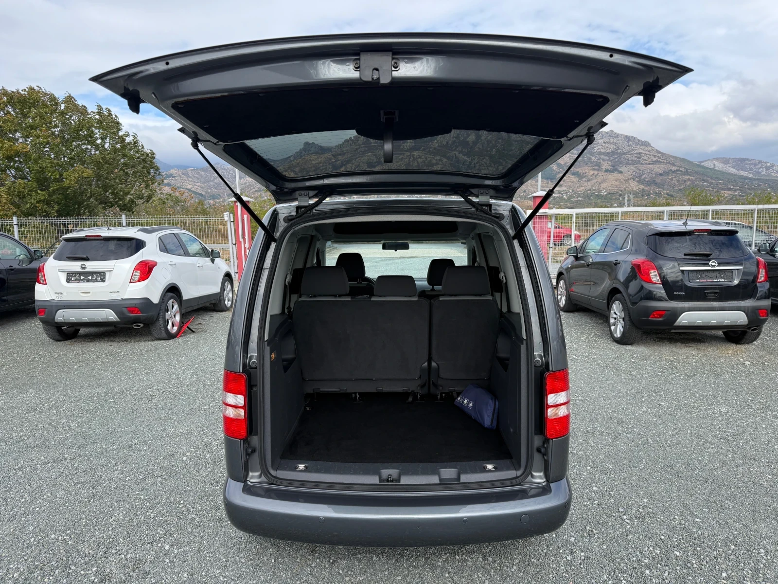 VW Caddy (KATO НОВА), снимка 13 - Бусове и автобуси - 56497214