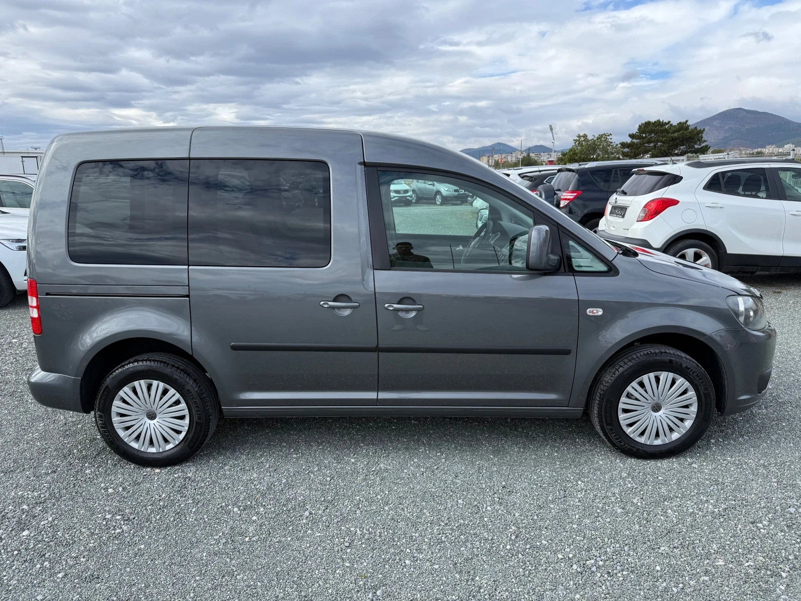VW Caddy (KATO НОВА), снимка 4 - Бусове и автобуси - 56497214