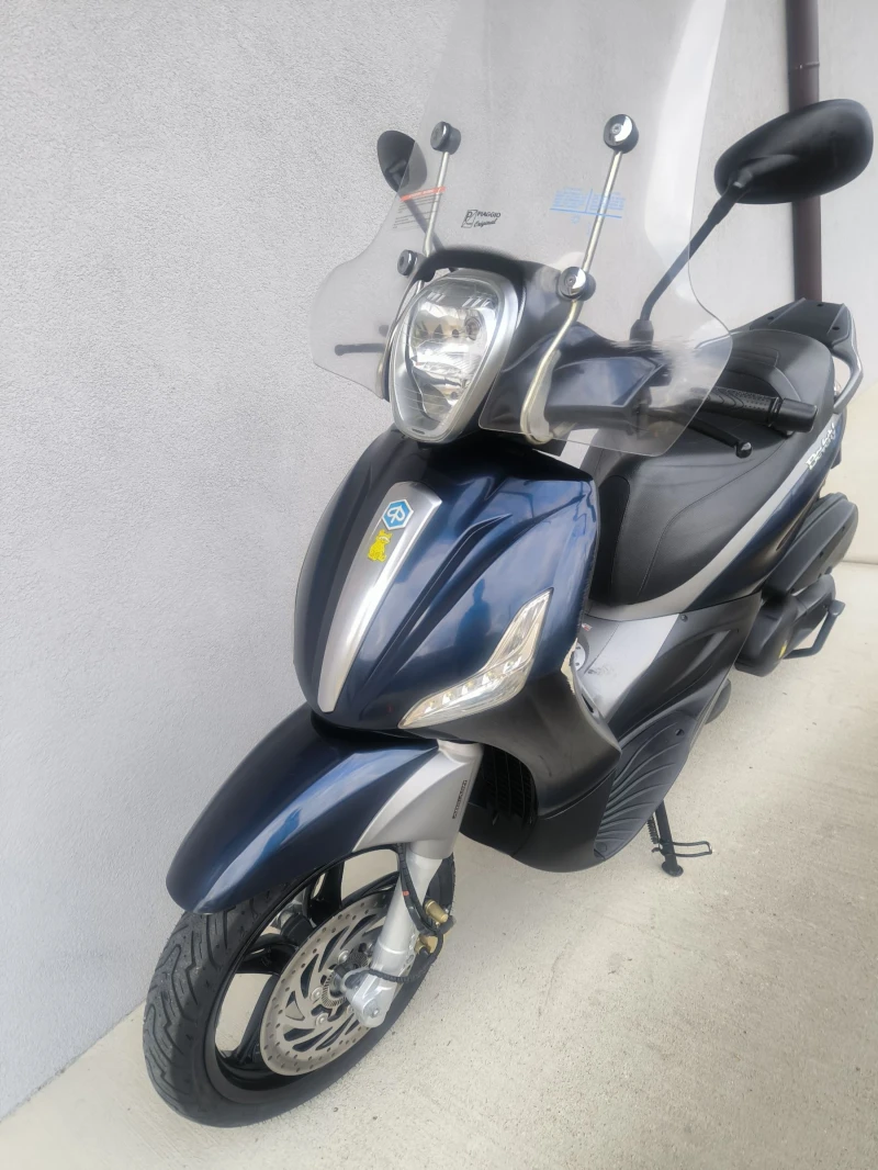 Piaggio Beverly 350 ie, ABS/ASR, снимка 10 - Мотоциклети и мототехника - 47868692