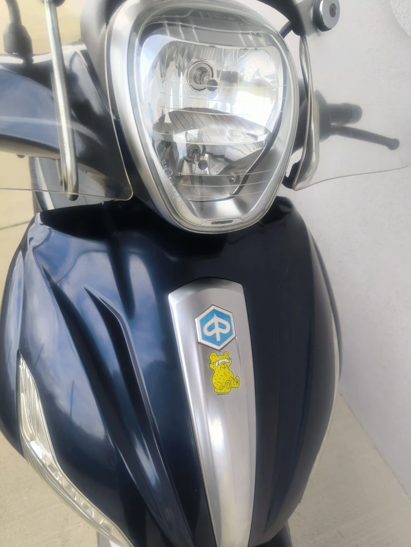 Piaggio Beverly 350 ie, ABS/ASR, снимка 5 - Мотоциклети и мототехника - 47868692