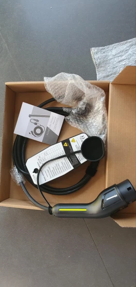 Зарядно за електромобил/станция за домашно зареждане Type 2, снимка 1