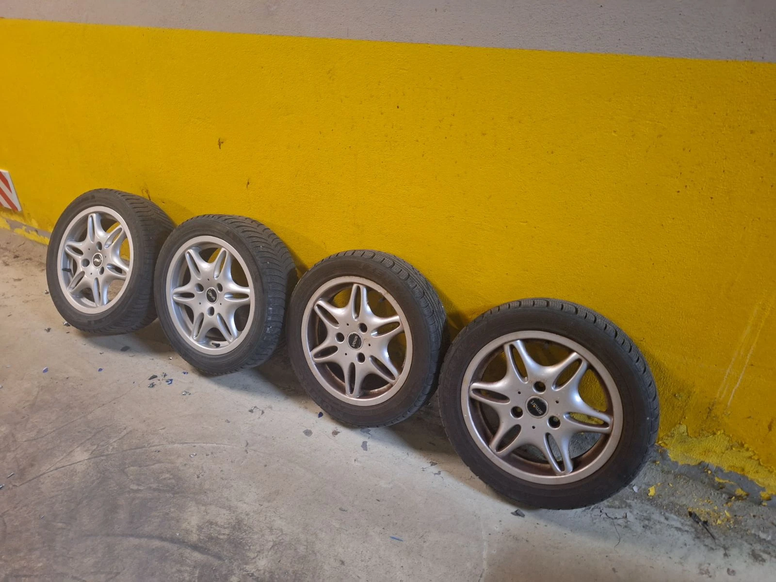    175/55R15  Smart Fortwo | Mobile.bg   1