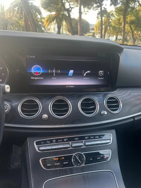 Mercedes-Benz E 200 4MATIC, снимка 10