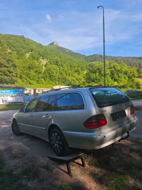 Mercedes-Benz E 320 3.2I 4MATIC, снимка 6