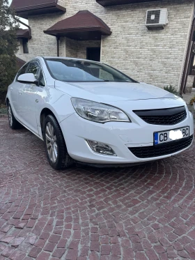 Обява за продажба на Opel Astra  J 1.7 125к.с ~7 999 лв. - изображение 1