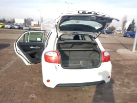 Toyota Auris, снимка 5