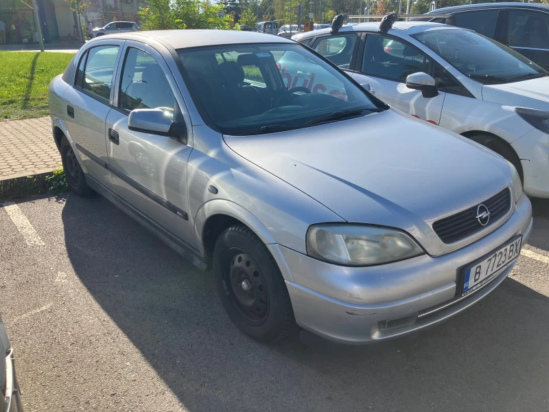 Opel Astra, снимка 1 - Автомобили и джипове - 47385076