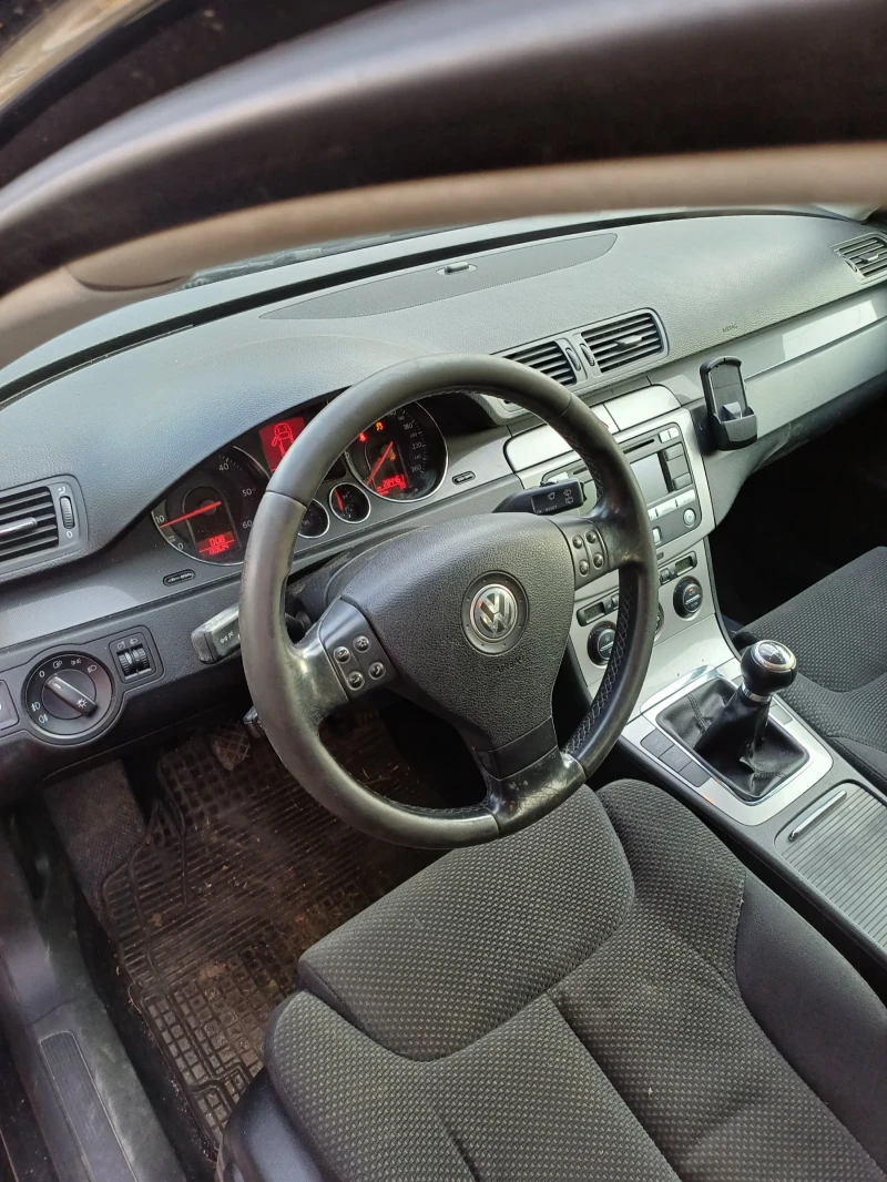 VW Passat, снимка 9 - Автомобили и джипове - 47559212