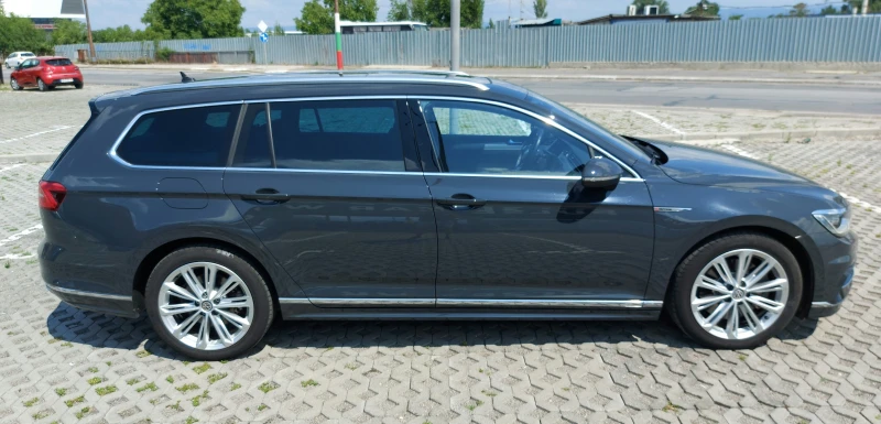 VW Passat 2.0Bi-TDI R-Line 125000 км, снимка 9 - Автомобили и джипове - 47569368