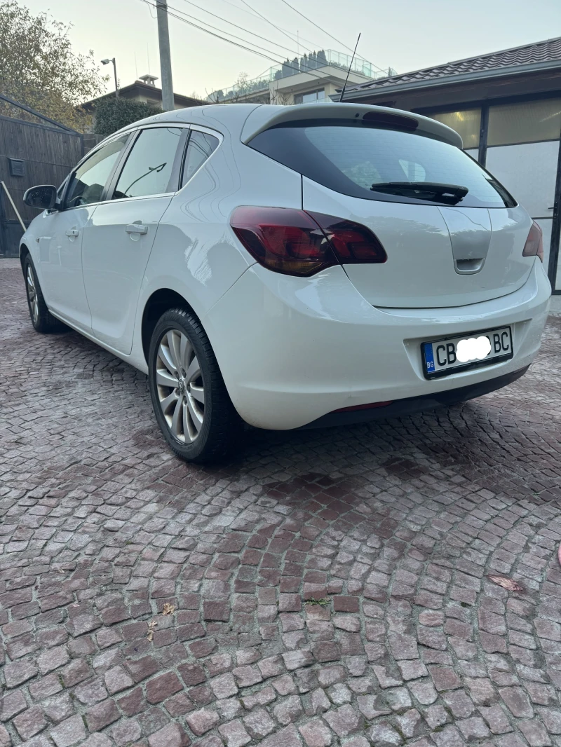 Opel Astra  J 1.7 125к.с, снимка 4 - Автомобили и джипове - 47927572