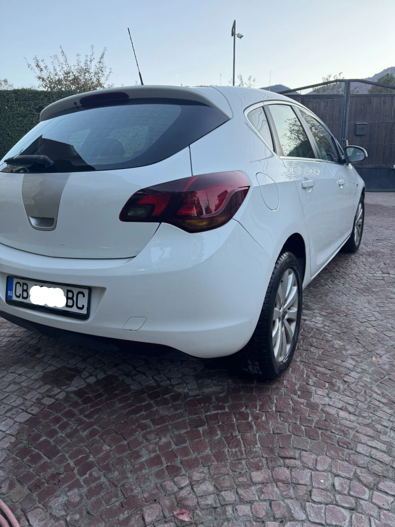 Opel Astra  J 1.7 125к.с, снимка 5 - Автомобили и джипове - 47927572