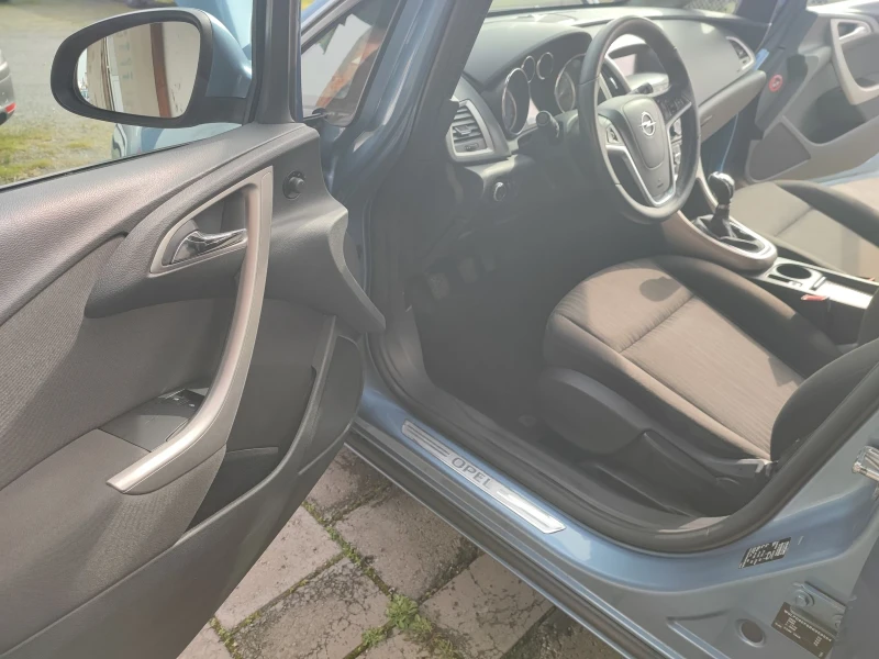 Opel Astra 1.7 CDTI.125K, снимка 7 - Автомобили и джипове - 48334315