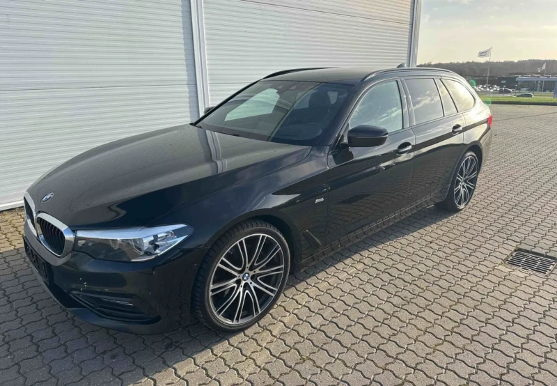 BMW 540 Touring xDrive, снимка 1 - Автомобили и джипове - 48550893