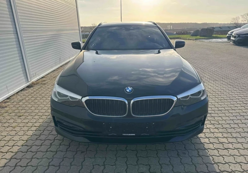 BMW 540 Touring xDrive, снимка 2 - Автомобили и джипове - 48550893