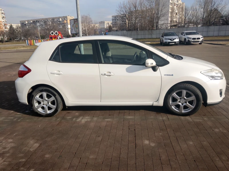 Toyota Auris, снимка 8 - Автомобили и джипове - 48888760