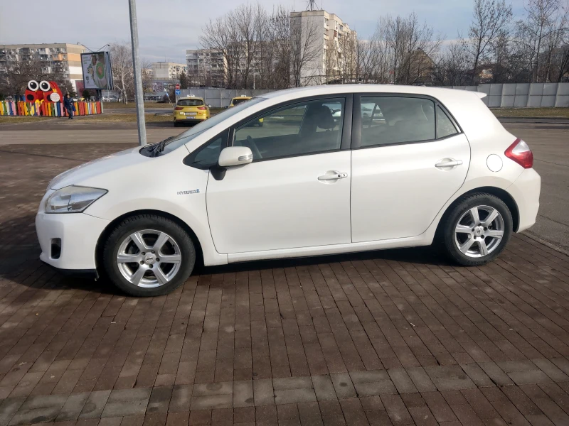 Toyota Auris, снимка 4 - Автомобили и джипове - 48888760