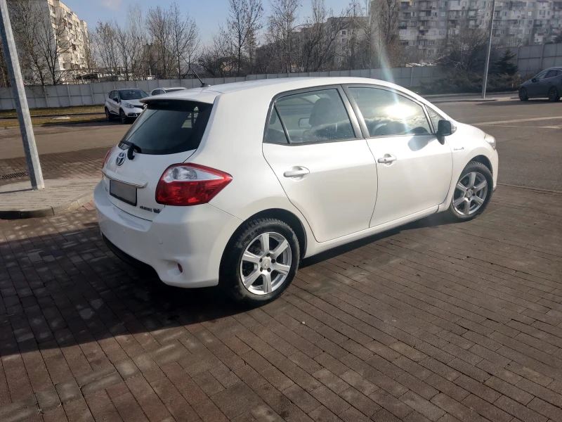 Toyota Auris, снимка 7 - Автомобили и джипове - 48888760