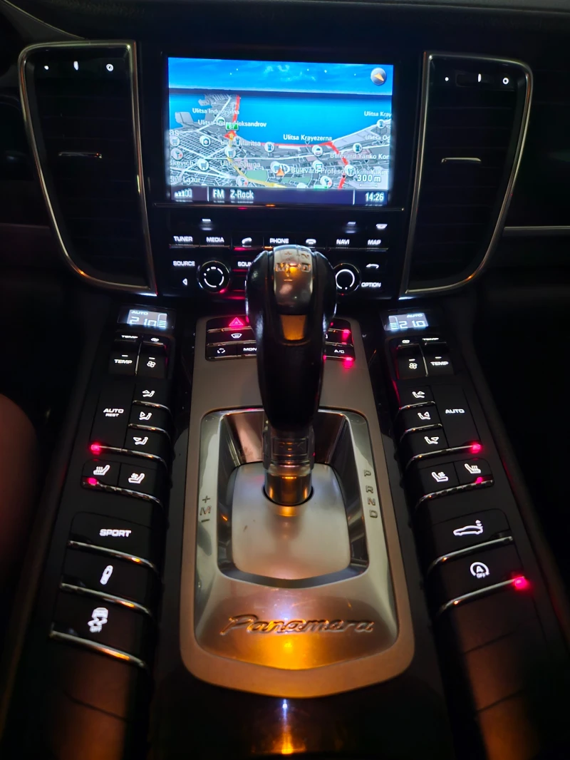 Porsche Panamera Platinum Edition, снимка 14 - Автомобили и джипове - 52309083