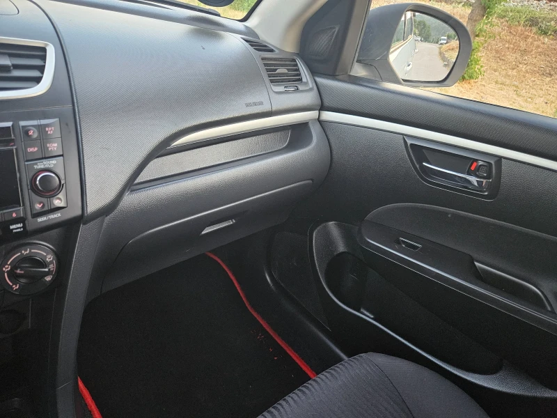 Suzuki Swift 1.3 DDiS, снимка 10 - Автомобили и джипове - 52563802