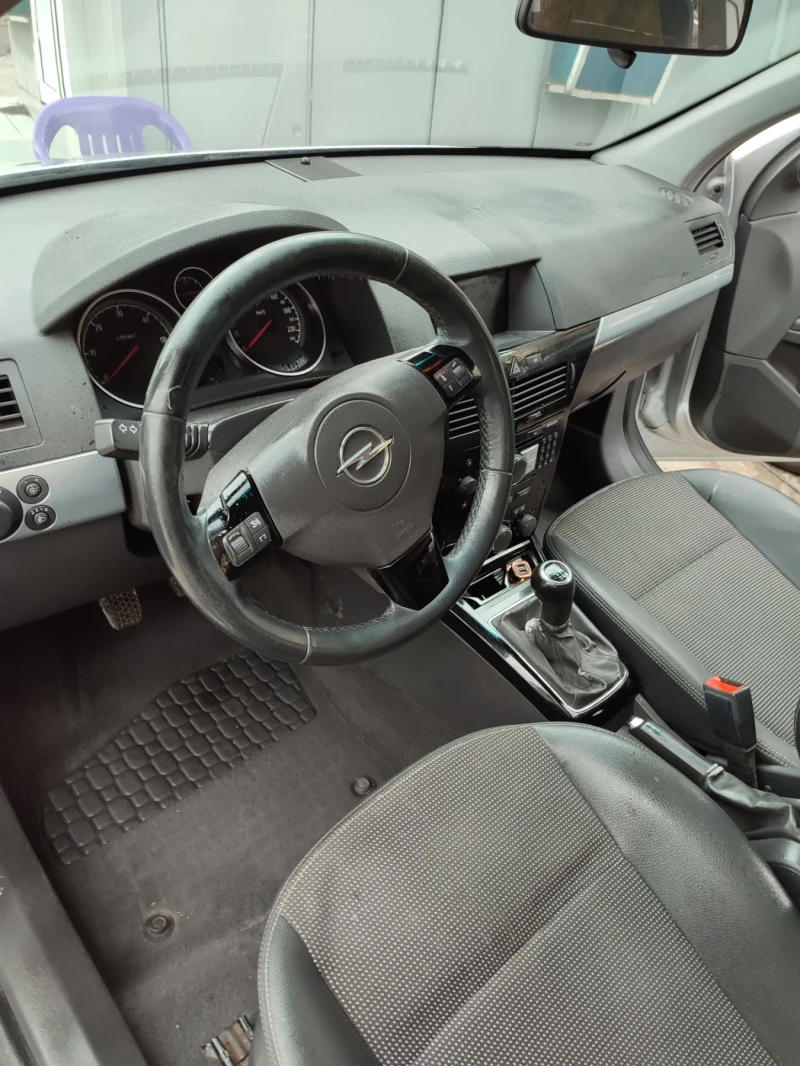 Opel Astra, снимка 9 - Автомобили и джипове - 52676461