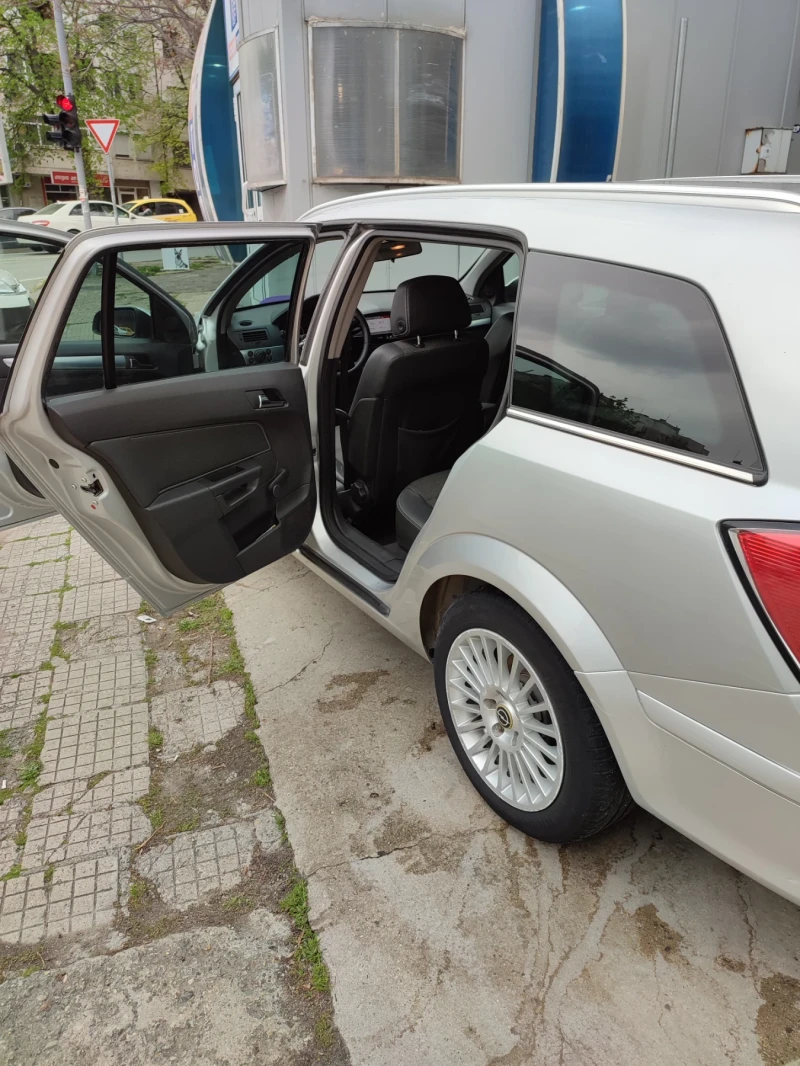 Opel Astra, снимка 5 - Автомобили и джипове - 52676461