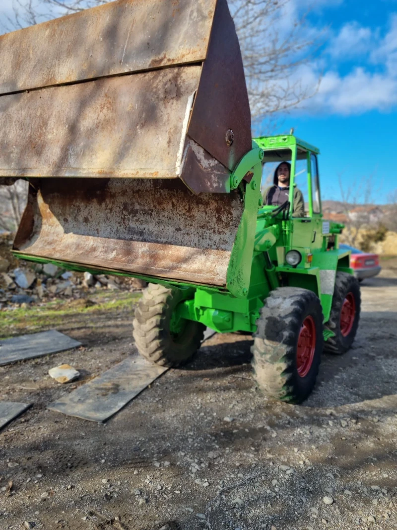 Други Друг Фадрома, снимка 2 - Автомобили и джипове - 53326285