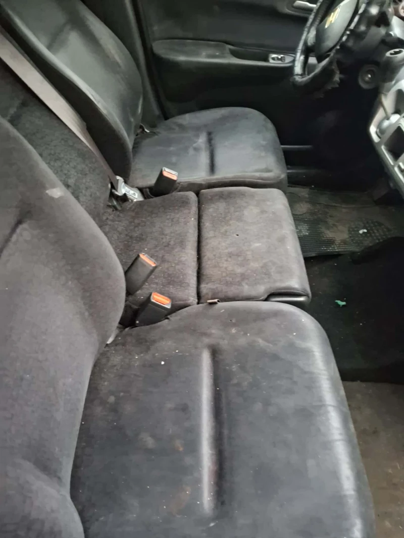 Honda Fr-v 2.2, снимка 11 - Автомобили и джипове - 52655277