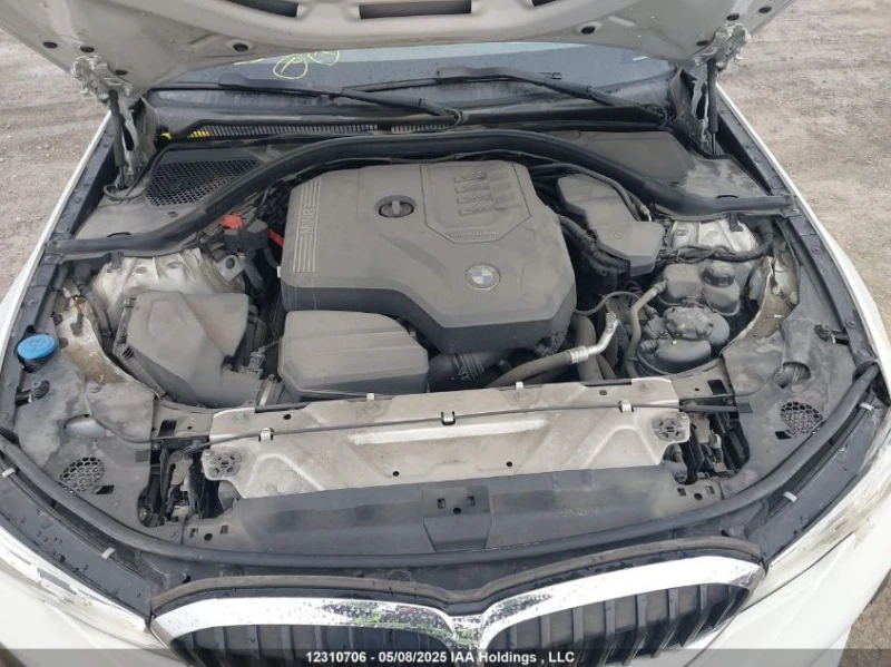 BMW 330 Xi* B48* M-Pack* Digital, снимка 12 - Автомобили и джипове - 52729297