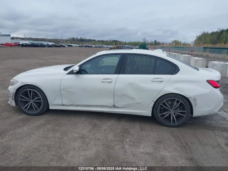 BMW 330 Xi* B48* M-Pack* Digital, снимка 4 - Автомобили и джипове - 52729297