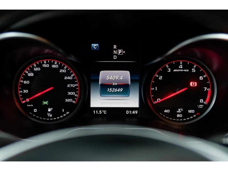 Mercedes-Benz C 63 AMG S* V8 Biturbo* PERFORMANCE EXHAUST* Keyless* PANO*, снимка 12 - Автомобили и джипове - 52855761