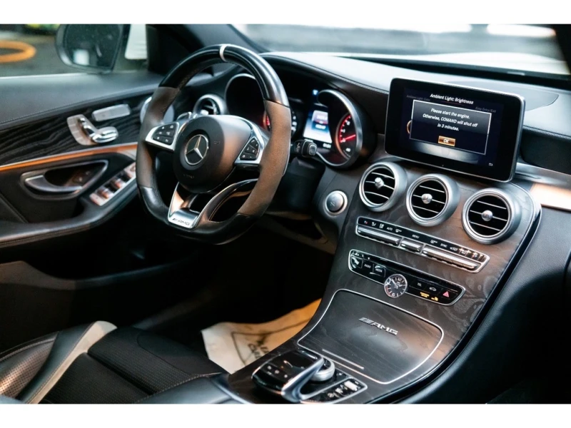 Mercedes-Benz C 63 AMG S* V8 Biturbo* PERFORMANCE EXHAUST* Keyless* PANO*, снимка 14 - Автомобили и джипове - 52855761