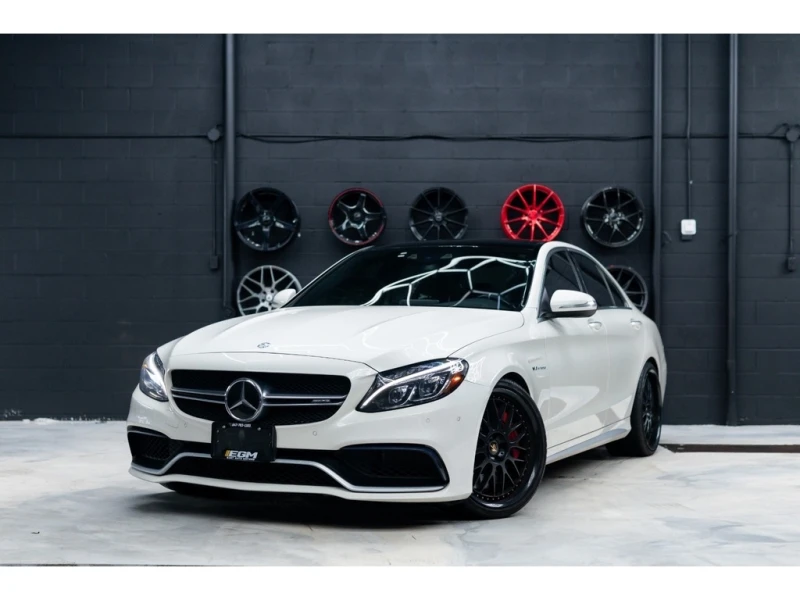 Mercedes-Benz C 63 AMG S* V8 Biturbo* PERFORMANCE EXHAUST* Keyless* PANO*