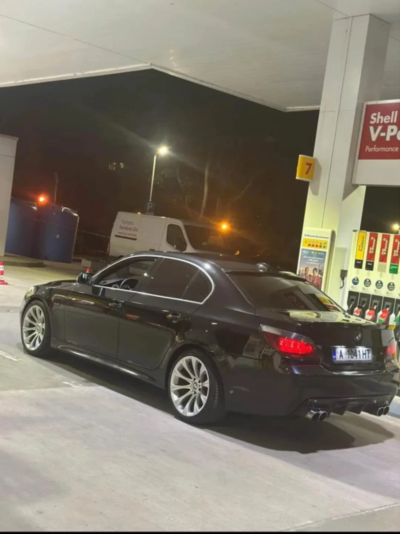 BMW 530 Доста екстри за модела 
