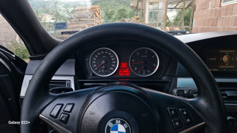 BMW 530 Доста екстри за модела , снимка 7 - Автомобили и джипове - 52937329