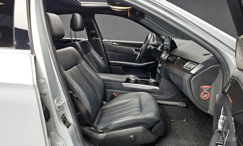 Mercedes-Benz E 220, снимка 10 - Автомобили и джипове - 52938964