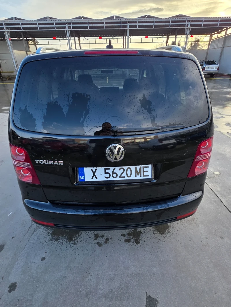 VW Touran 2.0 TDI BMM, снимка 5 - Автомобили и джипове - 53012620