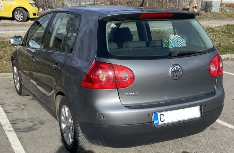 VW Golf 1.6i, снимка 6 - Автомобили и джипове - 53169866