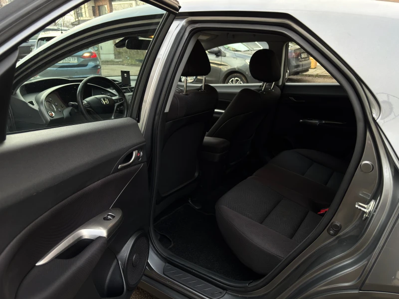 Honda Civic  2.2 i-CTDi, снимка 10 - Автомобили и джипове - 53213831