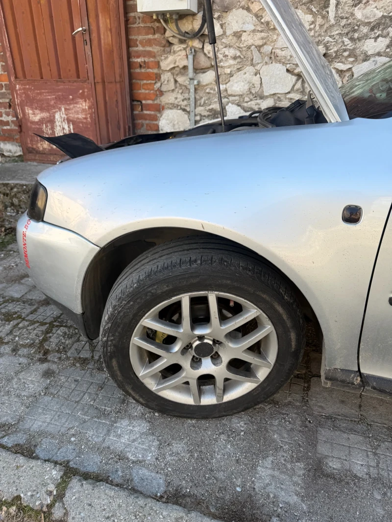 Audi A3 1.6 бензин газ, снимка 4 - Автомобили и джипове - 53214996