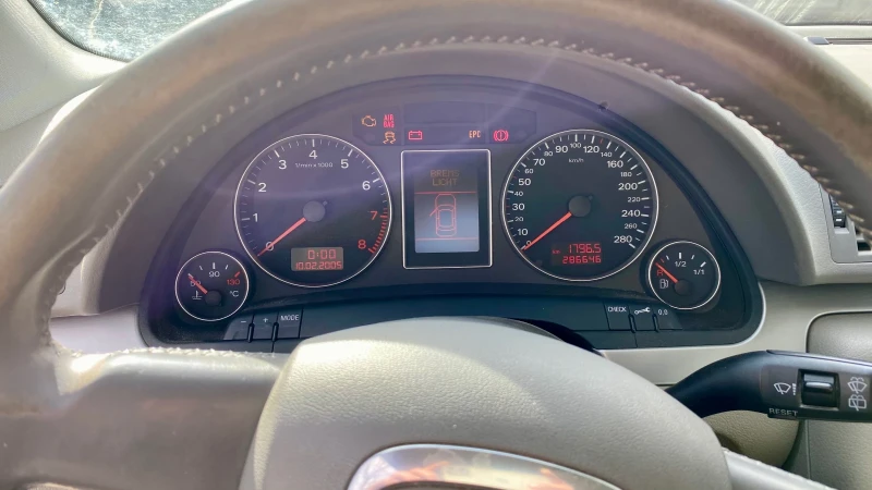 Audi A4 2.0 turbo, снимка 7 - Автомобили и джипове - 53539079