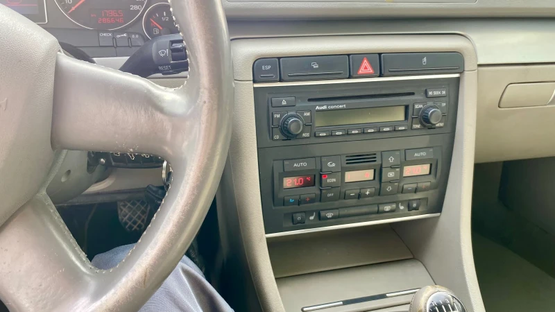 Audi A4 2.0 turbo, снимка 8 - Автомобили и джипове - 53539079